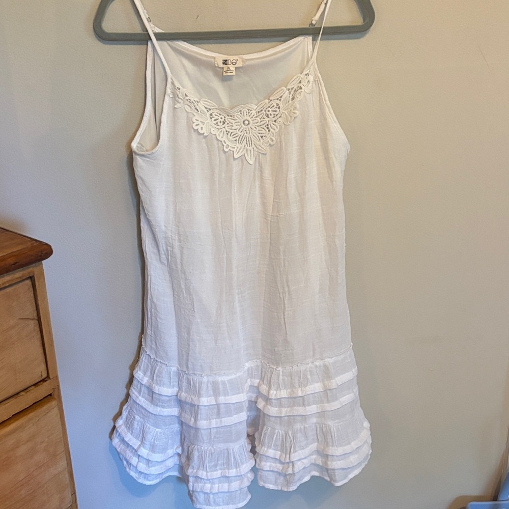White Sleeveless Beach Dress with Lace Detail